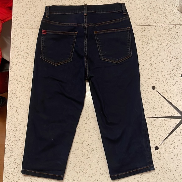 BDG High Waisted Capri Jean - Dark Wash by Urban Outfitters -Size 26 - Picture 3 of 5